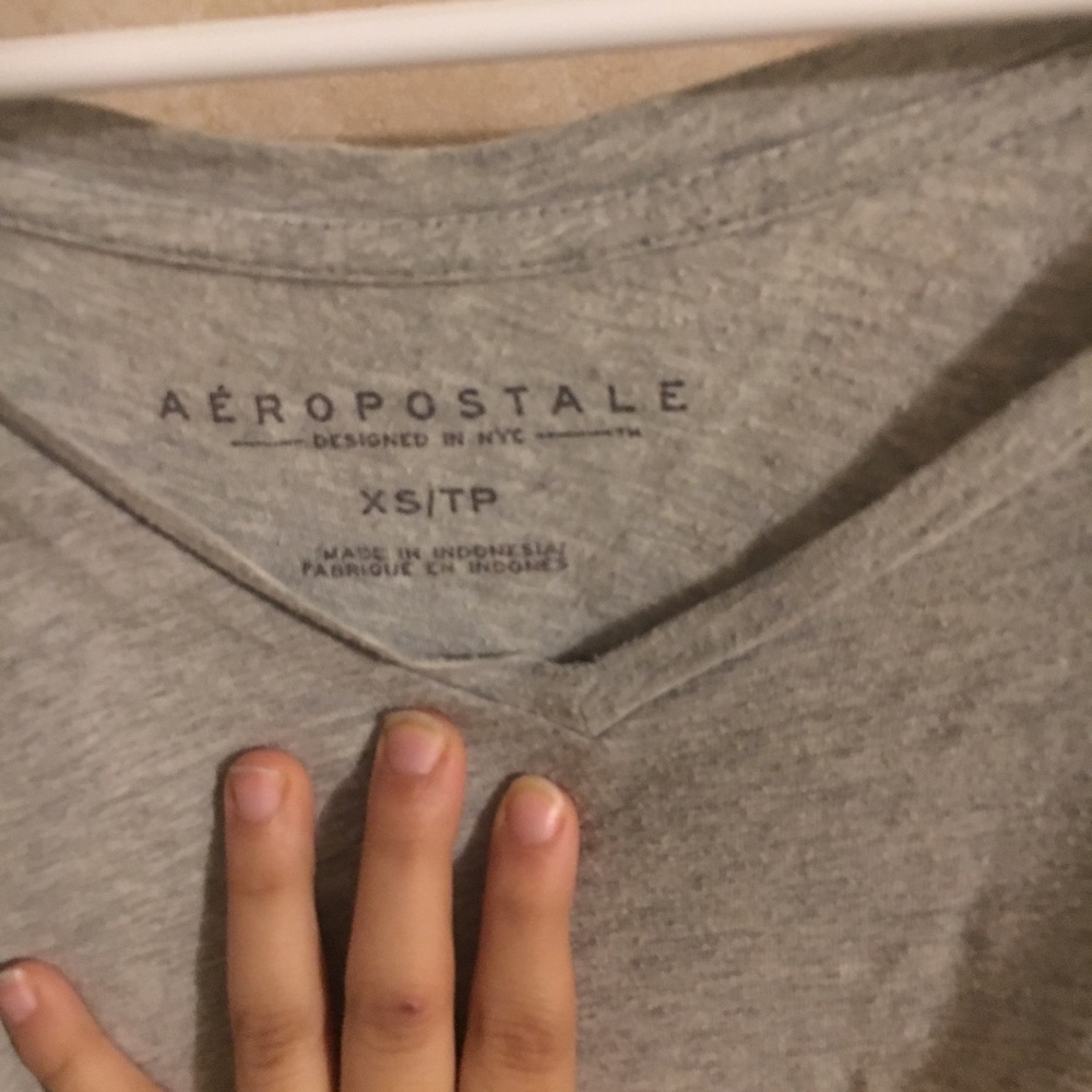 V-neck - Picture 2 of 2